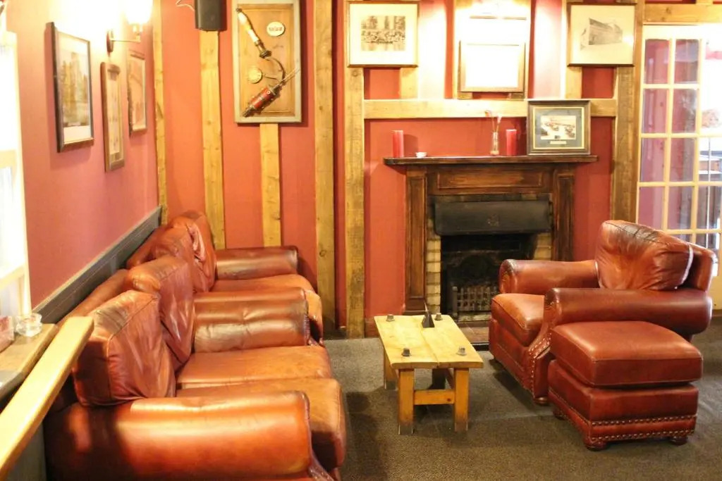 The Meadow Lark - A Heartwood Inn