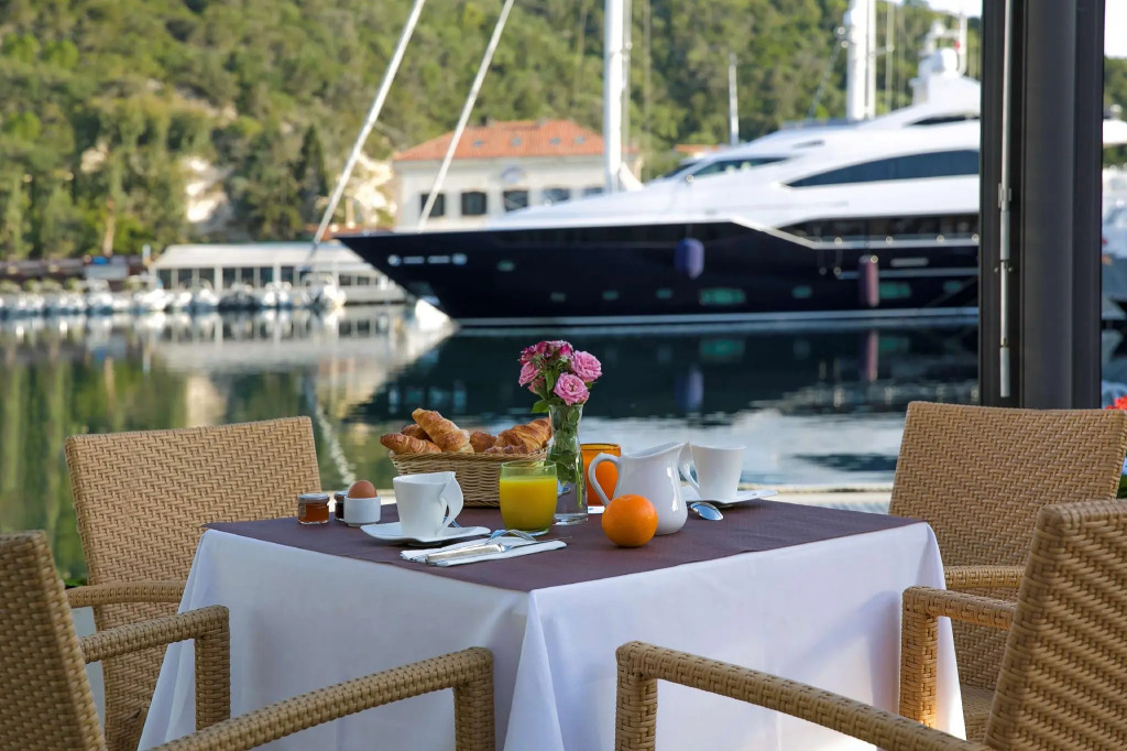 Best Western Hotel du Roy dAragon