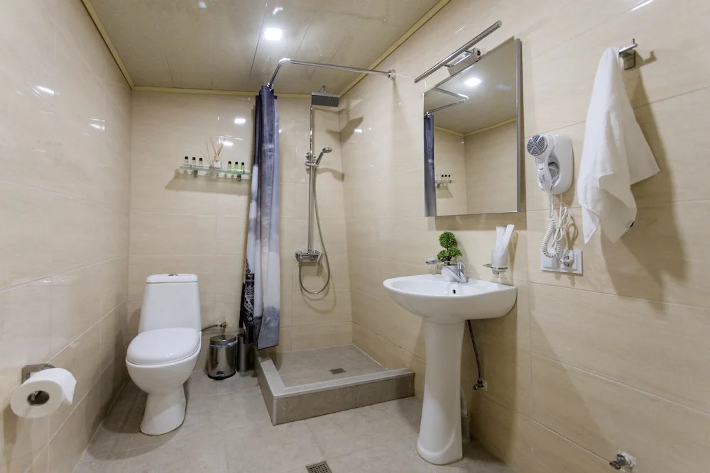 Falcon Apartments - Saperavi