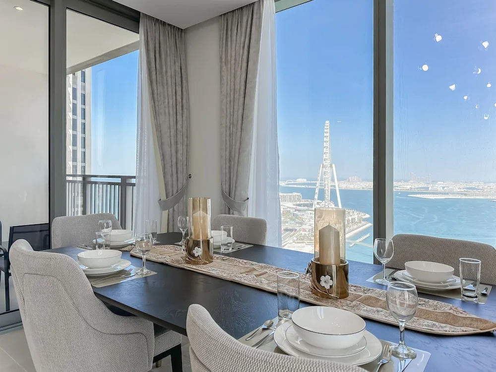 Breathtaking 3BR with Sea & Marina