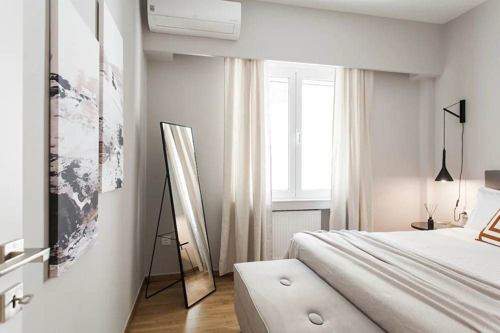UPSTREET Peaceful 2BD Apartment in Kolonaki