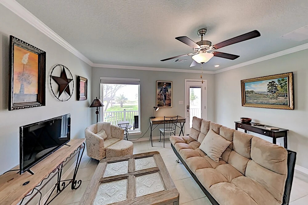 All-suite Bayview W/ Fenced Yard & Roof Deck 2 Bedroom Home