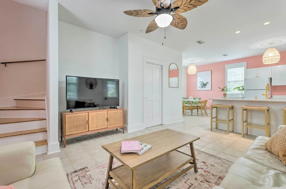 Beverly Bungalow; Easy Walk to Seagrove Beach