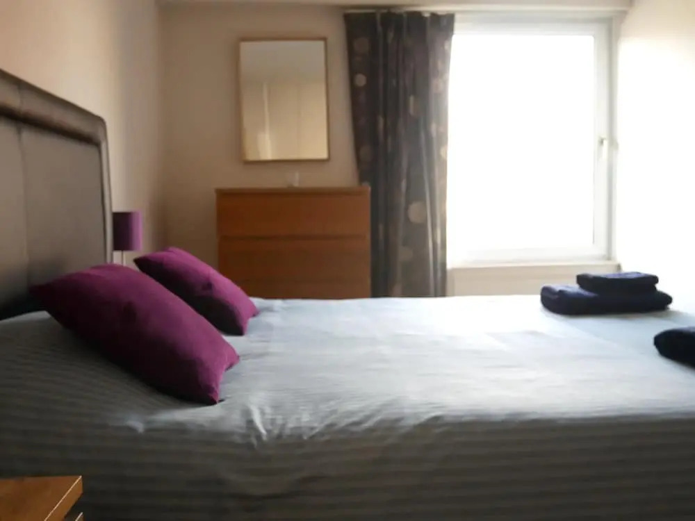 Bright 2 Double Bedrooms Apartment