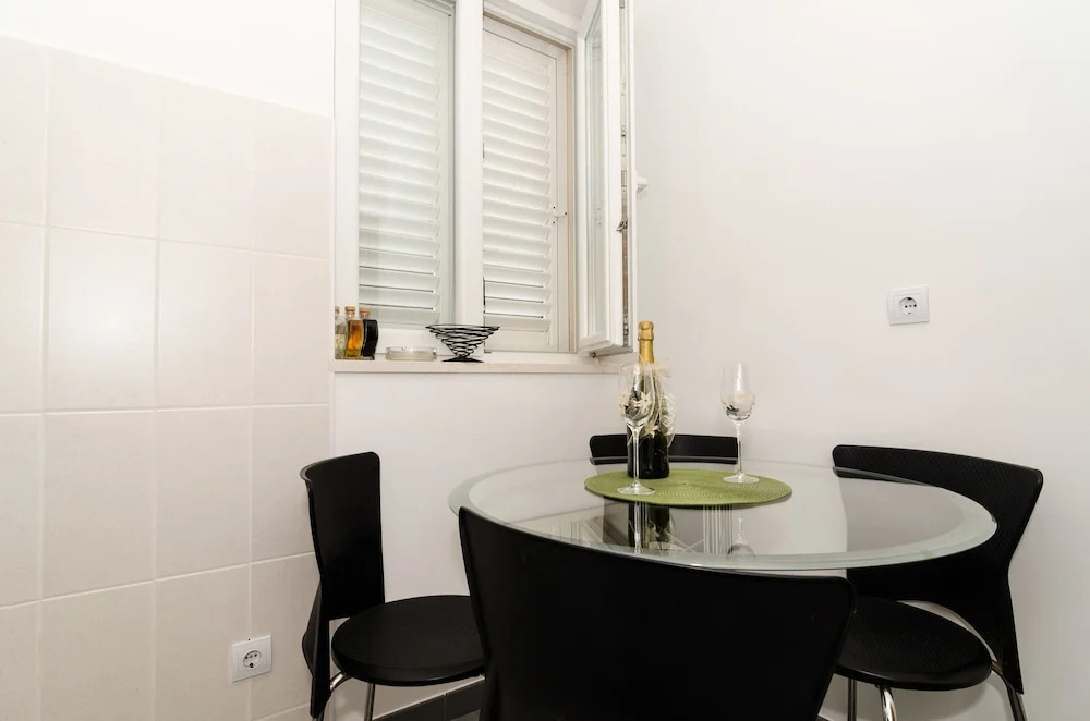 Apartments Mony