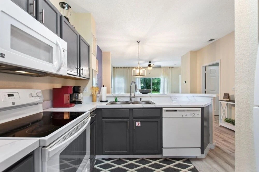 1 In A Minion At Emerald Island By Shine Villas414 3 Bedroom Townhouse