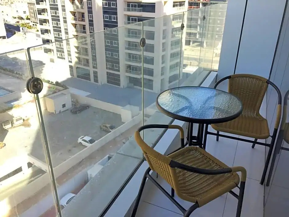 Espace Holiday Homes - Giovanni Boutique Suites 6
