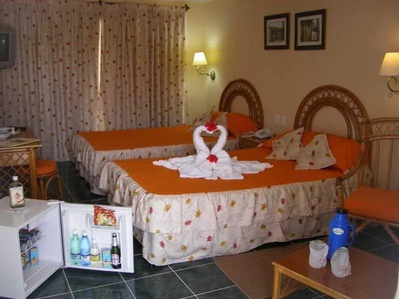 Hostal Portada Las Cuevas
