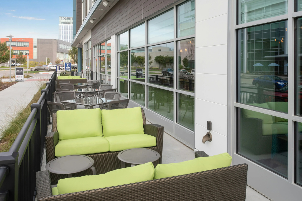 Hilton Garden Inn Omaha Aksarben Village
