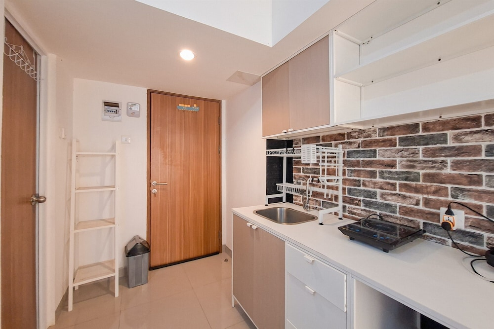 Best Deal Comfortable Studio At Apartment At Cisauk Point