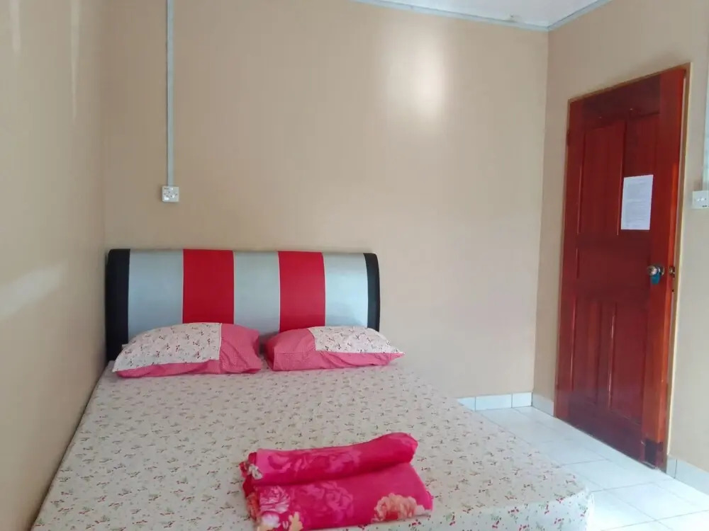 OYO Home  90588 Nadine Guesthouse