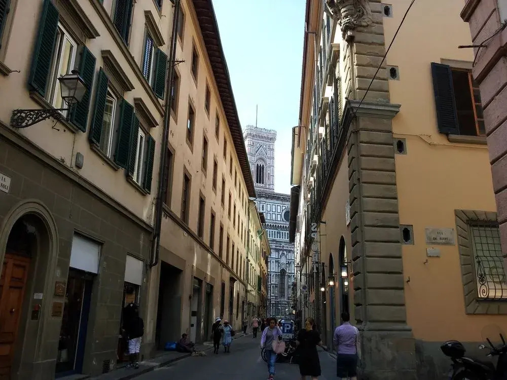 David & Buonarroti Apartments by Mamo Florence