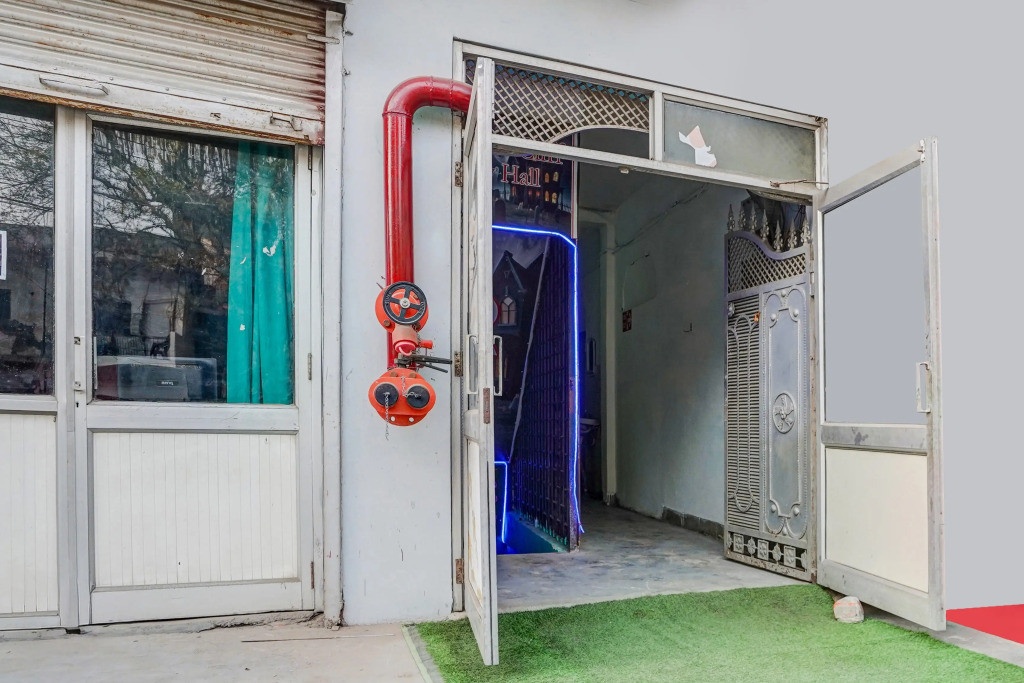 Hotel O Sector 12 Ghaziabad Formerly VIP Inn
