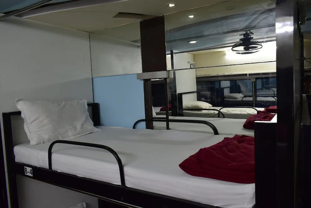 Town Hostel Mumbai - AC Dormitory