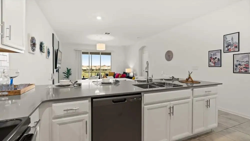 Stylish 3BR Condo Championsgate w Water Park