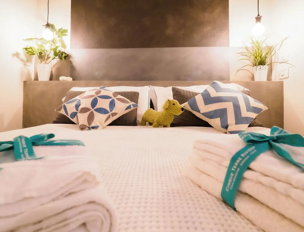 Camaella Luxury Studio