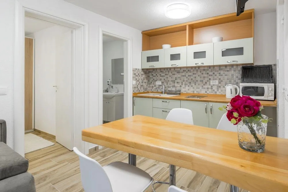 Apartment With 2 Rooms In Baška Voda, With Wonderful Sea View, Furnish