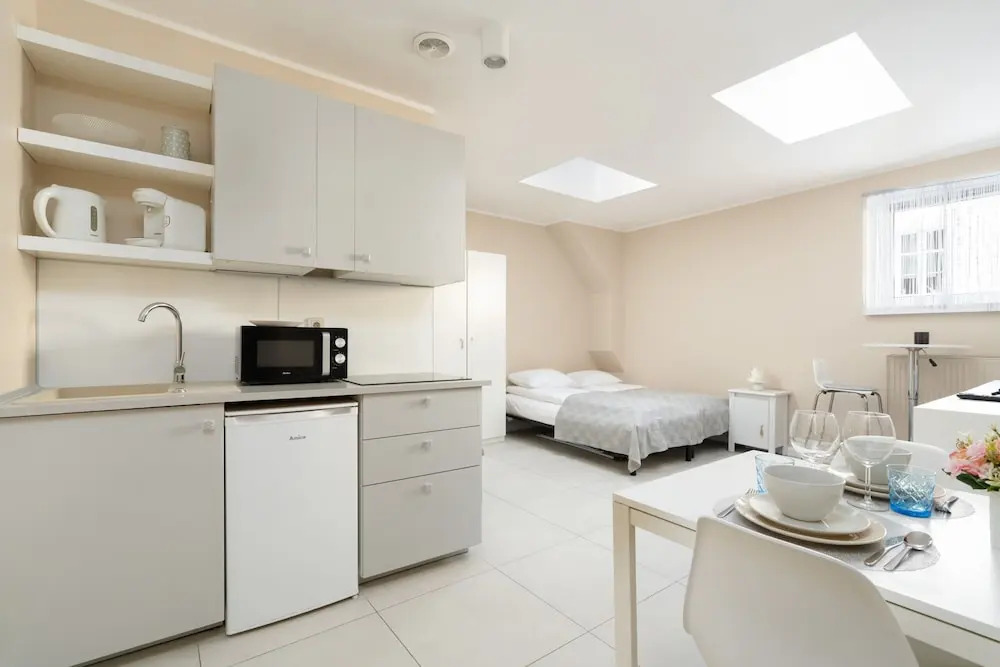 Comfortable Studio In Poznan By Renters