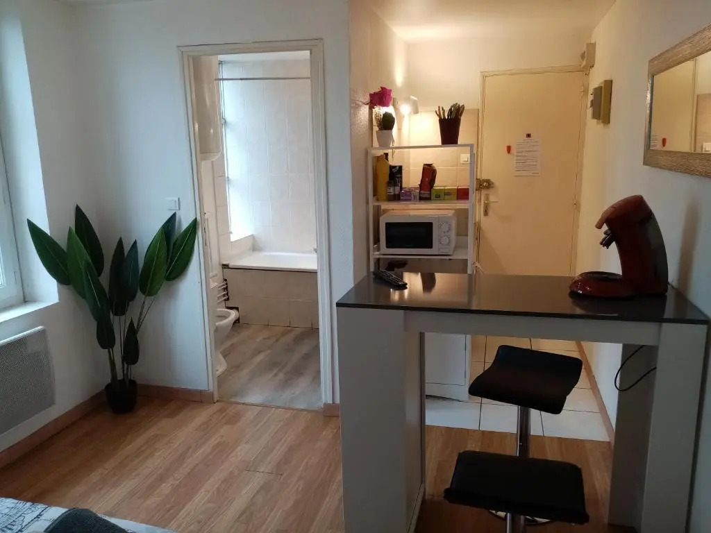 STUDIO 10 calme à Valadon
