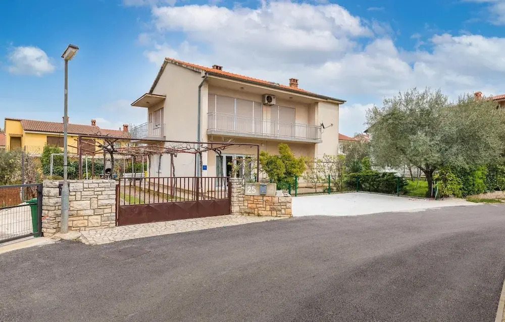 Stunning Apartment in Fazana With 3 Bedrooms