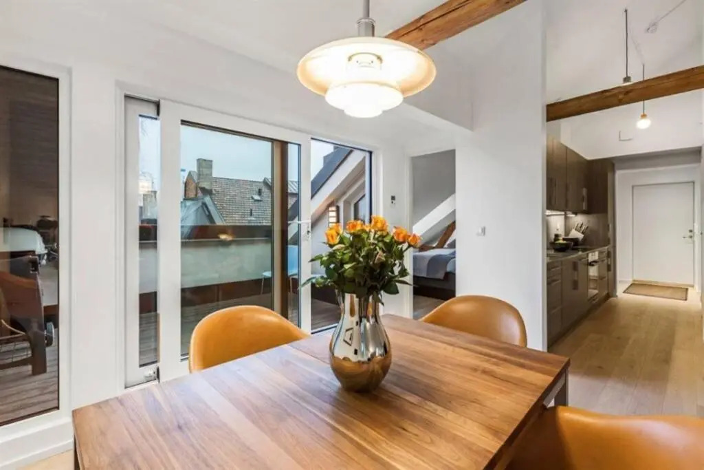Stayplus Penthouse Apt W/Balcony