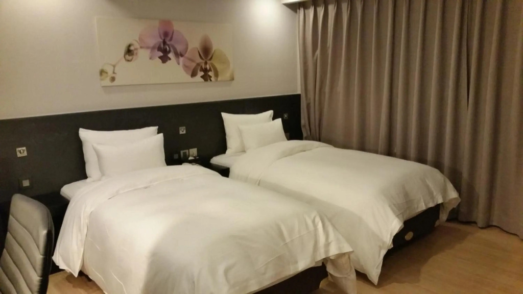 Kobos Hotel