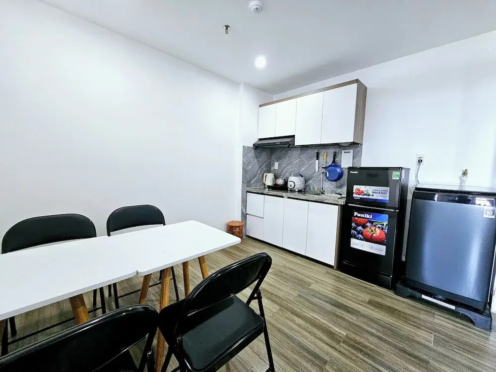Royal Hotel & Apartment