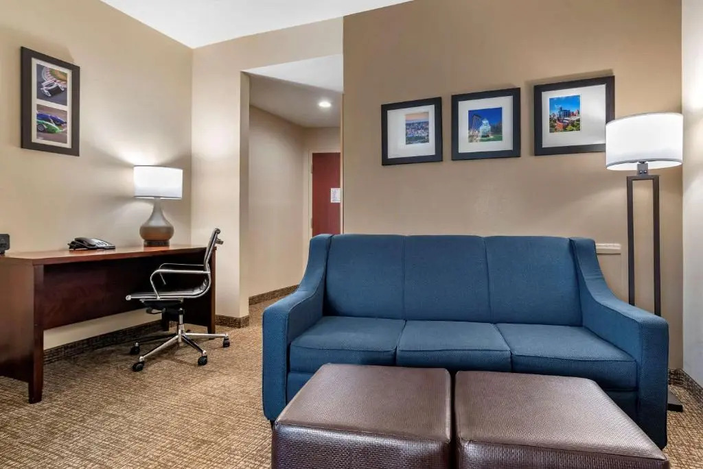 Comfort Suites Pell City near Logan Martin Lake