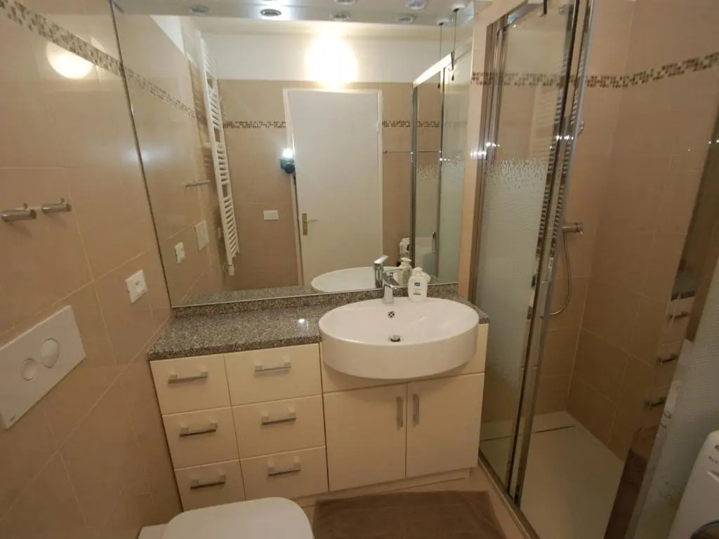 Appartement Menton, 2 pièces, 4 personnes - FR-1-196-239