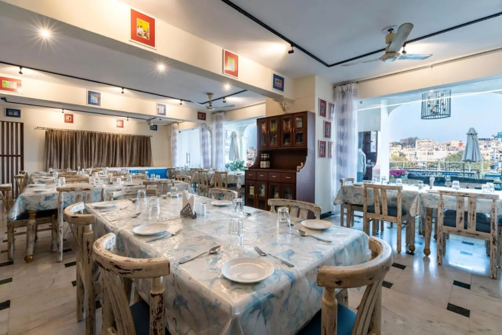 Sarovar - Lake Facing Boutique Hotel On Lake Pichola