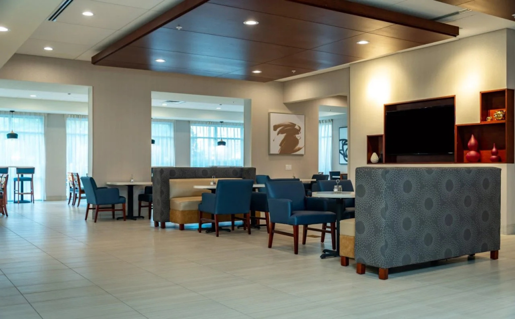 Holiday Inn Express & Suites Orlando- Lake Buena Vista by IHG