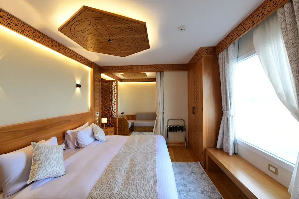 Azhar Dahabiya luxury suites