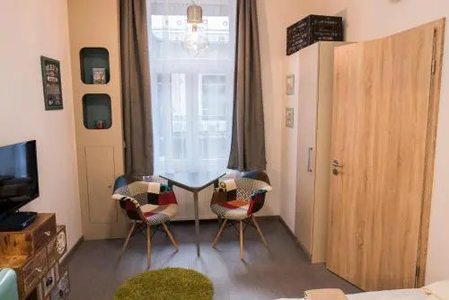 All In Apartman III