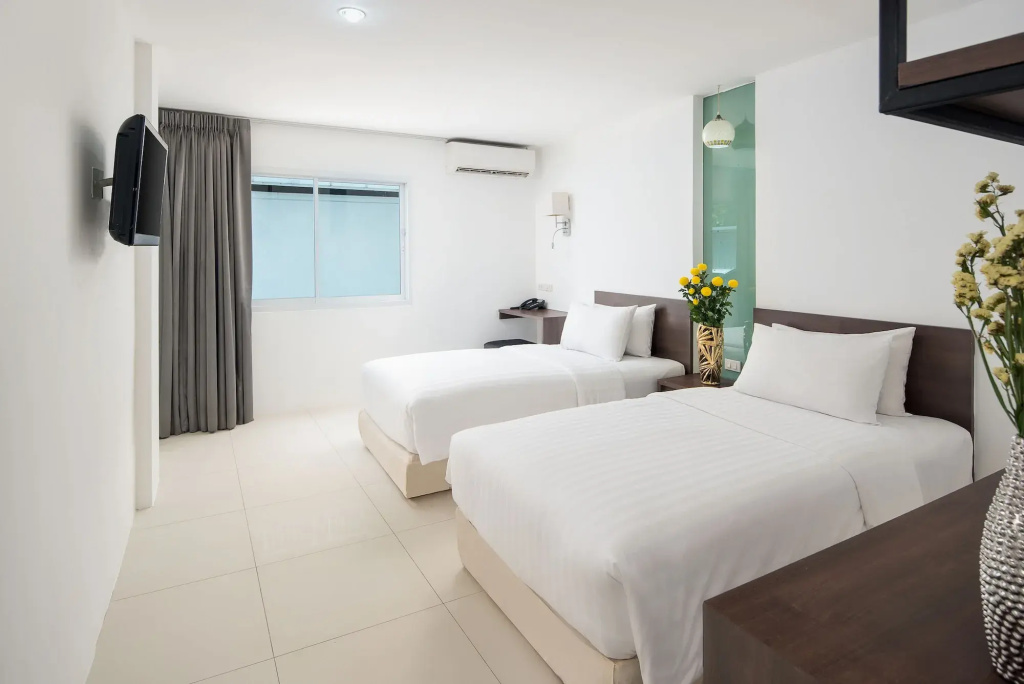 Rodina Beach Hotel