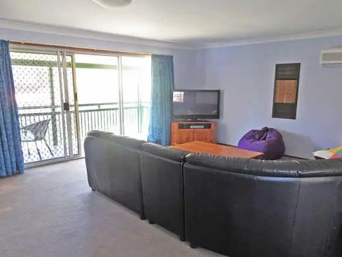 Catalina', 7 Catalina Close - Air Conditioned Large Home With Boat Parking