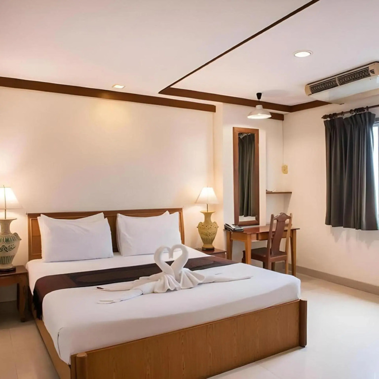 Collection O Howard Square Boutique Hotel