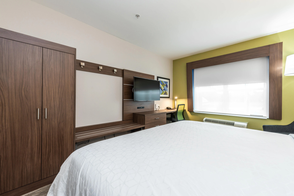 Holiday Inn Express Hotel & Suites Lagrange I-85 by IHG