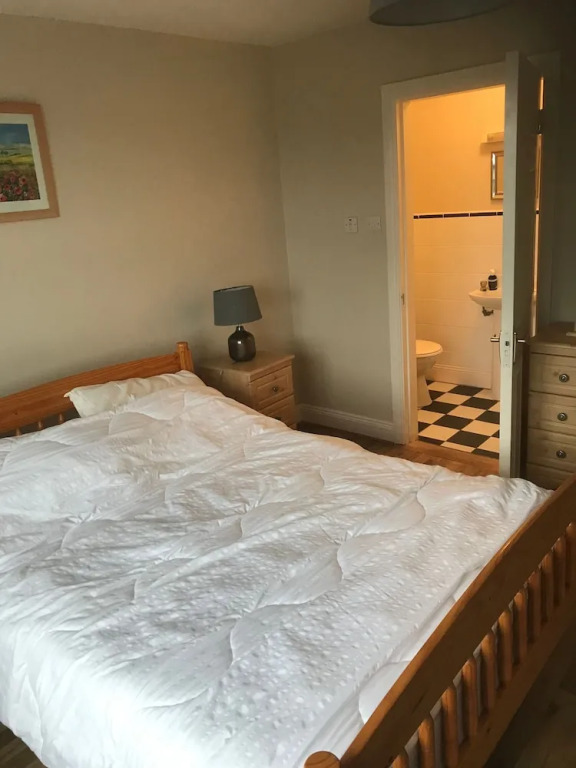 Comfortable Baltimore Home With Modern Amenities Ideal for Families