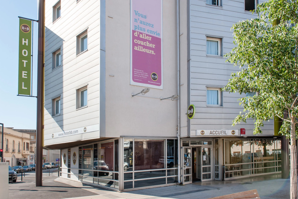 Отель B&B Nimes Centre Arène