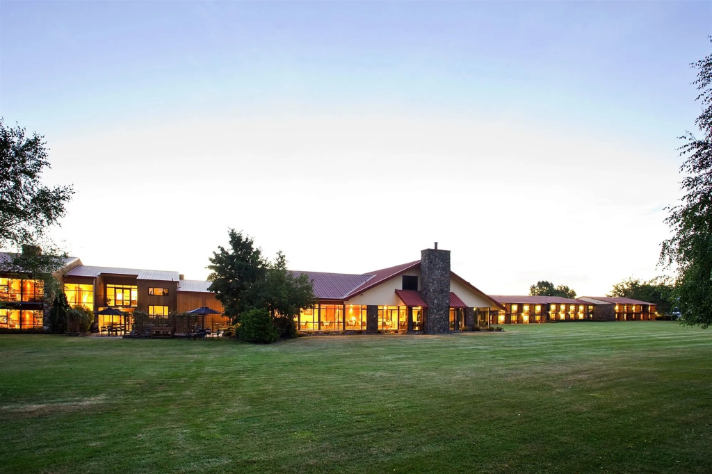 Distinction Mackenzie Country Hotel