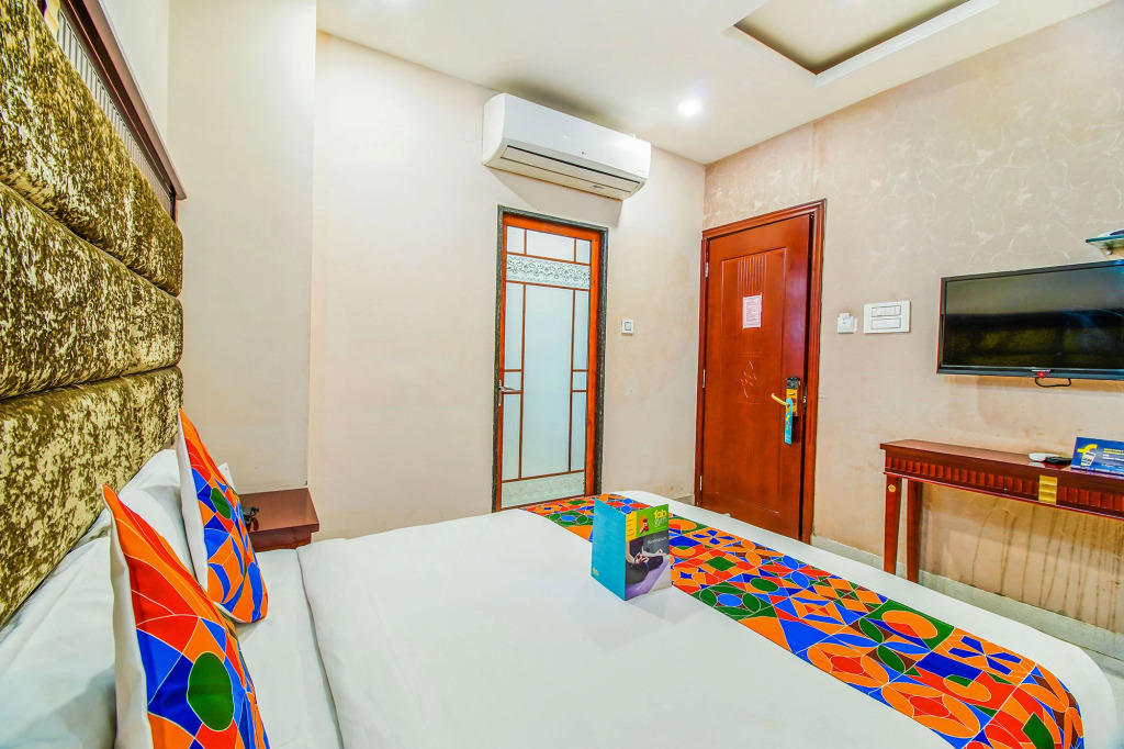 FabHotel Eleven Heights