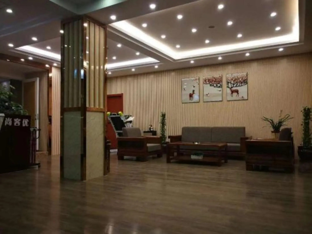 Huating Hotel (Jiangdu District Shaobo Ancient Town)