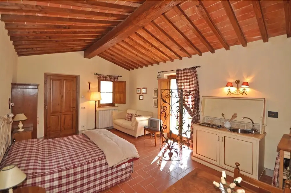 Villa Casentino by PosarelliVillas