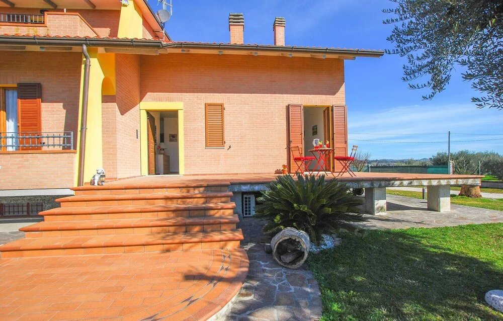 2 Bedroom Beautiful Home In Corridonia