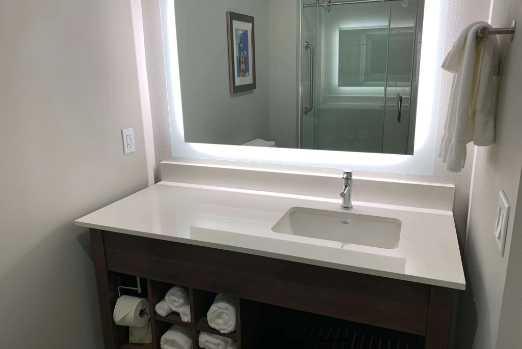 La Quinta Inn & Suites by Wyndham Round Rock near Kalahari