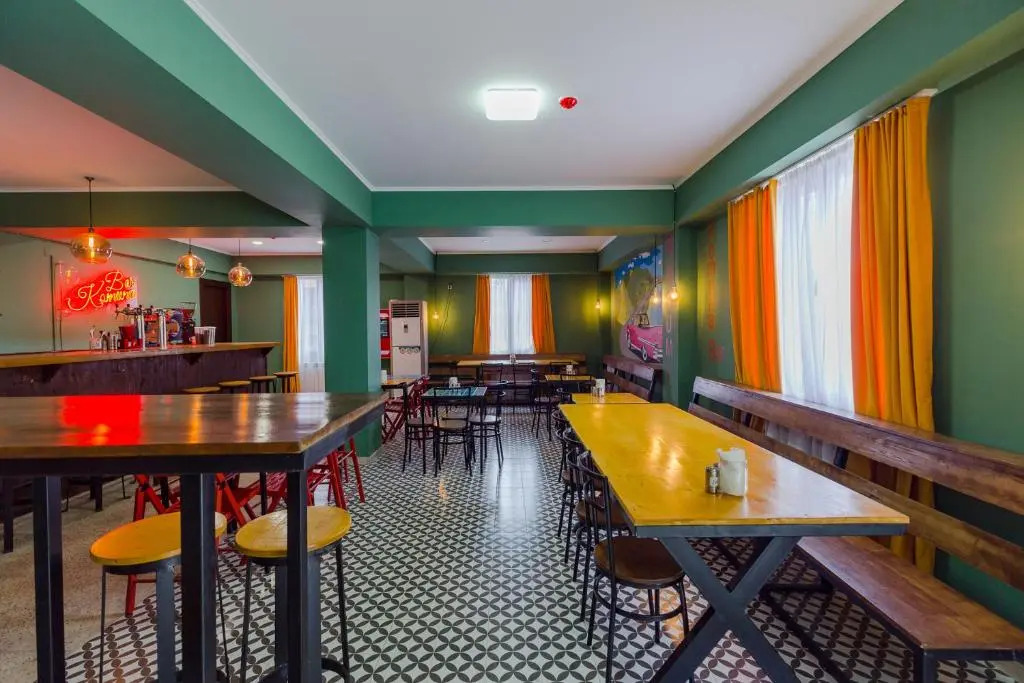 Komuna Hostel & Hotel
