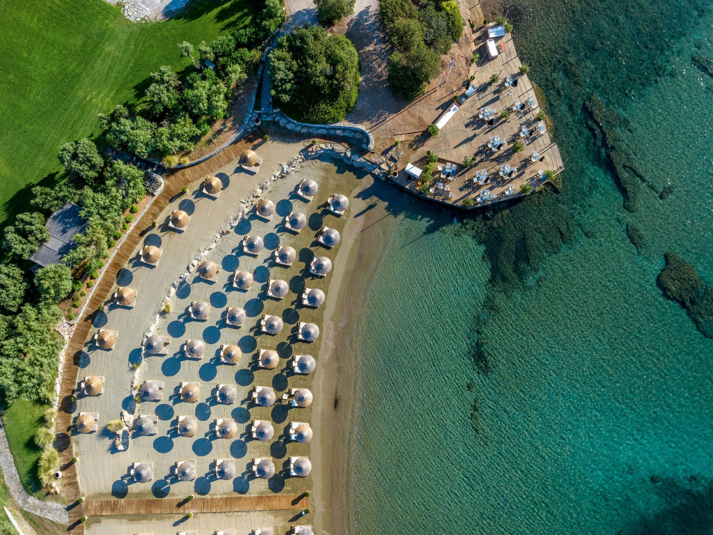 Cape Sounio, a Resort to Live