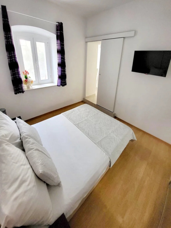 Apartment Dora