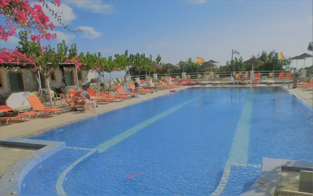 Santorini Youth Hostel