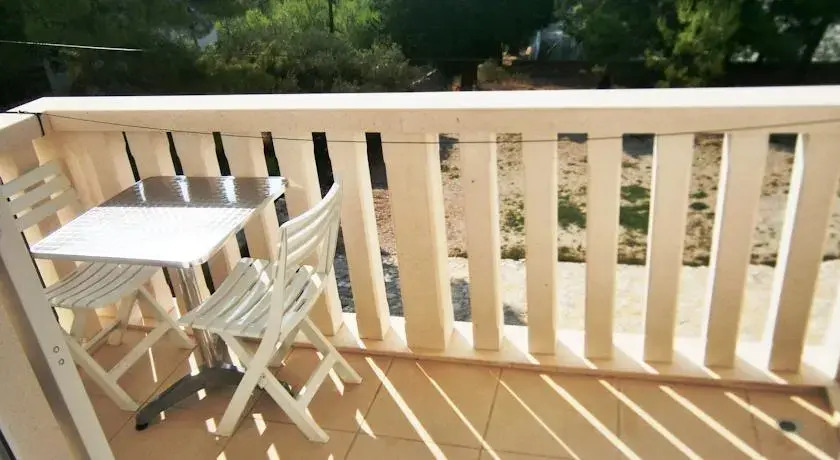 Sun House Apartments